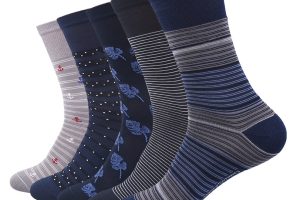 MOQ Kaos Kaki Custom: Pengertian dan Faktor Penentunya