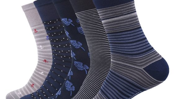 MOQ Kaos Kaki Custom: Pengertian dan Faktor Penentunya
