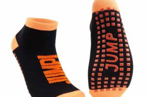 Material Polyester Kaos Kaki: Karakteristik dan Manfaatnya